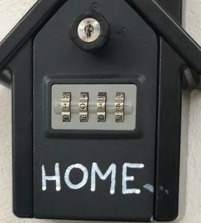 Apartment Home, Fully Equipped, 17 Mins Car From Bgy Airport *